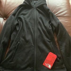 All Black Woman’s Authentic NorthFace Size Medium